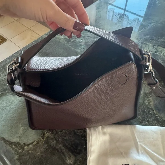 The Horse Rich Brown Leather Shoulder Bag - Picture 5 of 6